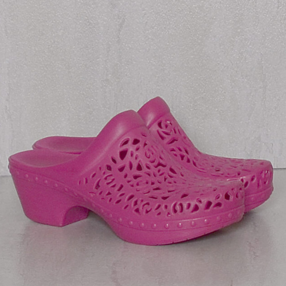 dansko plastic clogs